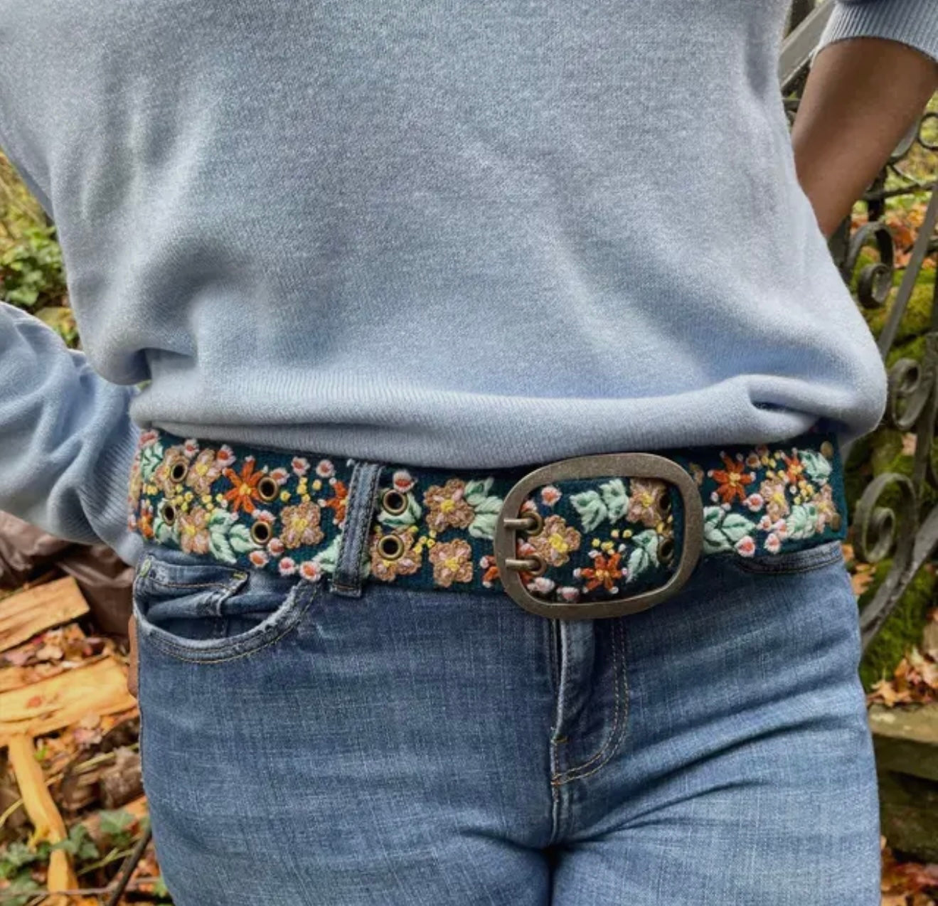Morning Dew Embroidered Belt