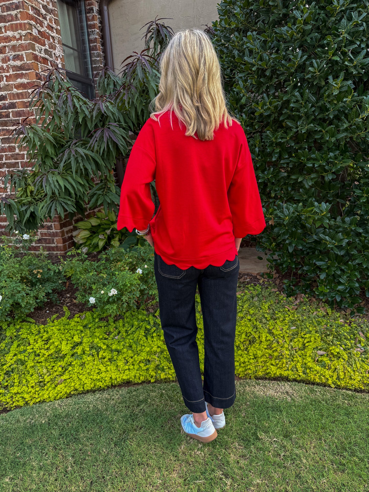 Red Skylark Scallop Top