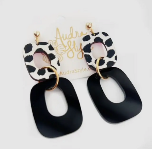 Black White Link Earrings